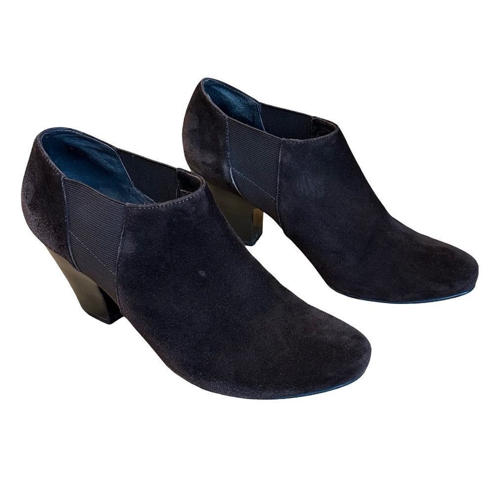 Vaneli Women's Brown Suede Ankle Boots - Size 10